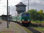 Die PKP-Diesellok SU45-245 steht mit D88100 Kopernik bereit f�r die Fahrt ...