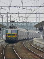 BR 27 Wenn in Br�gge die beiden Z�ge aus Blankenberge und Knokke aneinandergekuppelt sind, geht die Reise gemeinsam via Br�ssel nach Louvain/Leuven weiter, wo sie wieder getrennt werden, um in verschiedene Richtungen weiter zu fahren. 13.09.08 (Jeanny) 