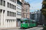 strasenbahn-basel-bvb-blt 658 mit Br�derchen vor dem Bahnhof SBB.