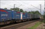sattelauflieger-klv Neben Terratrans ist Paneuropa der Hauptkunde dieses Zuges. Leider gibt es nur wenige Gro�speditionen die ihre Fracht so umweltschonend durch die Lande transportieren.... Impression des hinteren Zugteils. (09.07.2008)
