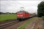 BR 111 mit Zugen 111 038 (9180 6 111 038-6 D-DB) schiebt RB 30020 von Salzburg Hbf nach M�nchen Hbf. (09.07.2008)
