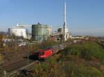Ein �BB Taurus mit einem G�terzug am 5.11.2008 in Regensburg. ...