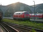 BR 218 Lokportraits 218 836 f�hrt am 08.11.08 in gem�chlicher Fahrt aus dem Leipziger Hbf zu ihrer 'Parkposition'.