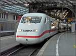 br-402-ice-2 Dieser ICE 2 stand am 08.11.08 am Bahnsteig im K�lner Hauptbahnhof. (Jeanny)