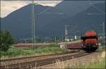 br-1116-vor-guterzugen 1116 210 hat Acht 'Hcceerrs 330'-Einheiten und zwei 'normale' Autotransportwaggons am Haken und ist in die Steiermark unterwegs. (09.07.2008)