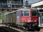 SBB - 420 160-4 bei der Durchfahrt im Bahnhof von ...