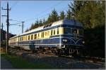 Dieseltriebwagen 5145 01 Blauer Blitz fährt mit einem Sonderzug von ... Dieseltriebwagen 5145 01 Blauer Blitz fährt mit einem Sonderzug von ...