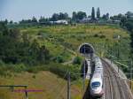 Ein ICE3 (403) der DB f�hrt auf der NBS Frankfurt-K�ln. ...