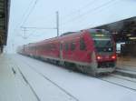 Bei starkem Schneefall und mit 25 Minuten Versp�tung ist RE ...
