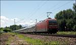 BR 101 mit Zugen Am Zugschluss des IC 2295 schiebt die 101 111 nach. (10.07.2008)
