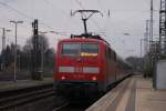 111 120-2 mit dem RE 13 nach Hamm(Westf) bei der ...