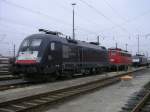 br-182-mrce �ber den Zaun gespiekt,die MRCE ES64 U2-026 alias 182 526,
115 211-0,MRCE E189 092 in Dortmund.(15.12.2008) 