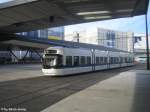 Strasenbahn Zurich Die Cobra vor dem Z�rcher Flughafen, seit dem 14.12.08 Realit�t, hier die Cobra 3065