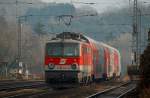 1142 669 schiebt den Regionalexpress 1619 Tiergarten Sch�nbrunn von Kleinreifling ...