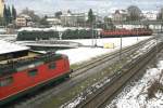 Viermal Ae 6/6 und Re 4/4 11221 am BW Biel; ...