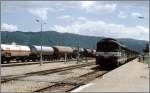 Ein Regionalzug nach Brian�on f�hrt in St-Aubin ein. (Archiv 06/77) ...