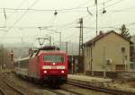 120 136-7 f�hrt mit IC 79695 Stuttgart - M�nchen durch ...