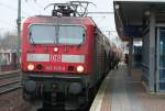 BR 143 Lokportraits Die 143 025-5 zieht ihre RB27 aus Koblenz in K�ln Ehrenfeld zur Weiterfahrt nach M�nchengladbach Hbf, aufgenommen am 23.12.2008
