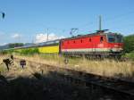 BR 1144 232-6 der �BB mit einem Ganzzug bestehend aus ...