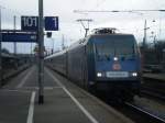 Sie fliegt noch. 101 070 die Adler Mannheim Lok vor ...