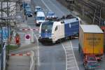 WLB 182 560 �berquert den Wiener Handelskai Richtung Zvbf (23.12.2008) ...