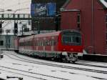 Eine S Bahn am 05.01.2009 bei der Ausfahrt aus dem ...