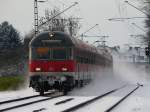 Auch der RE13 k�mpft sich durch den Schnee. Das Bild ...