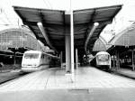 Mal ein Versuch in s/w.IC nach Rostock und ICE 1 ...