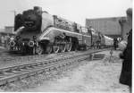 Lok 02 0201-0 ( 18 201)und BR 01 mit Sonderzug ...