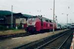218 218 auf Testfahrt im Juli 1999 vor einer Regionalbahn ...