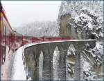 Der RE1145 nach St.Moritz wird von einer Ge 6/6 II ...