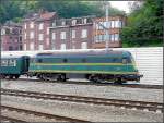 Die Museumsdiesellok 201.010 zieht ihren Sonderzug bestehend aus M 2 ...