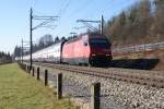 Re 460 047-4 braust ...  Sandro Gadola 25.01.2009