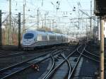 ICE der BR403 bei der Einfahrt in den Dortmunder Hauptbahnhof ...