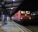Am Gleis 2 wird gerade umgerüstet 112 183-9 mit dem ... Am Gleis 2 wird gerade umgerüstet 112 183-9 mit dem ...