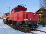 Ee 3/3 16450 steht am 29.1.05 zusammen mit Tm 232 ...