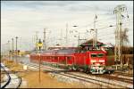 114 011-0 passiert mit RE 38353 Stralsund-Elsterwerda am 05.01.2009 den ...