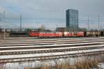 225 032 und 217 018 am 31.01.09 mit einem Kesselwagenleerzug ...