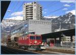 e-loks-ge-4-4-i Ge 4/4 I 604 'Calanda' ist soeben mit zwei geschemmelten Getreidesilowagen aus Gr�sch /M�hle Lietha)in Landquart eingetroffen. (03.02.2009)