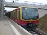 S-Bahn Berlin S-Bahnlinie 25 nach S-Bahnhof Hennigsdorf im S-Bahnhof Teltow Stadt.