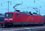 BR 114 114 016-9 steht aufgeb�gelt im Cottbuser Hbf bereit. Aufgrund der Schrift der Zugzielanzeige l�sst sich schlussfolgern, dass diese 114er vor kurzer Zeit am RE2(Rathenow-Berlin-L�bbenau/Spreewald-Cottbus) gehangen haben muss. Cottbus den 02.02.2009
