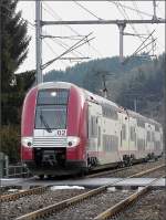 br-2200 Am 02.02.09 durchf�hrt der Triebzug 2202 die Ortschaft Enscherange auf ihren Weg von Luxemburg nach Troisvierges. (Jeanny)
