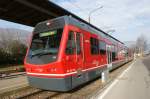 ASm Be 4/8 111 in Niederbibb, wartet auf die Einfahrt ...