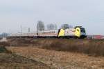 117 061 mit IC 73945 bei Hattenhofen (29.12.2008)  ...