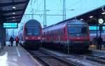 Salamischeibe trifft Wittenberger. Links ist der RE18 nach Dresden Hbf ...
