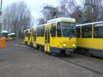 Stra�enbahnlinie 21 nach S+U Bahnhof Lichtenberg am S-Bahnhof Sch�neweide/Sterndamm.  ...