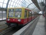 S-Bahnlinie 9 nach S-Bahnhof Flughafen Sch�nefeld im S+U Bahnhof Spandau. ...