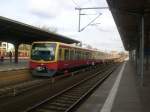 S-Bahnlinie 7 nach S-Bahnhof Ahrensfelde im S-Bahnhof Wannsee.  ...