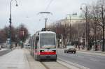 Straßnebahn Nr. 7 der Wiener Linien als Linie 1 auf ... Straßnebahn Nr. 7 der Wiener Linien als Linie 1 auf ...