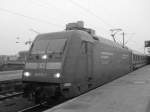 101-112-1 mit einem Zug ...  Roland Vasel 24.02.2009